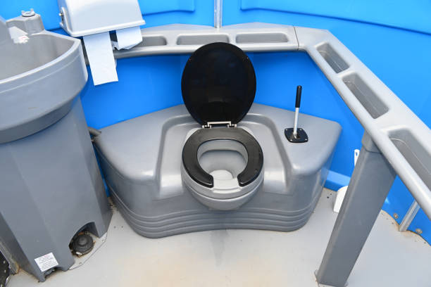 Best Porta potty rental near me  in Roseville, OH